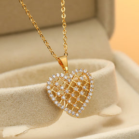 Colar Coração de Brilhantes Banhado a Ouro 18K