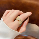 Anel Celeste de Cristais 18K