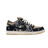 SB Dunk Low Travis Scott