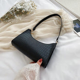 Bolsa de Ombro Feminina Versátil em Couro Ecológico